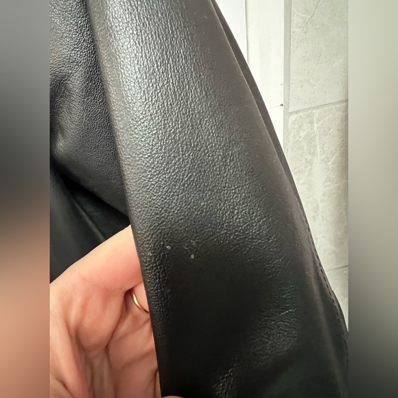 Cherokee Genuine Leather Jacket - Picture 13 of 16